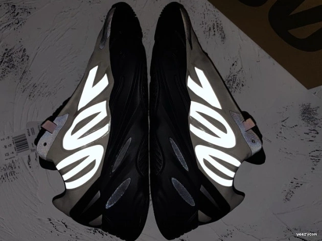 FY3729 Yeezy 700 Adidas MNVN Bone Boost 0718